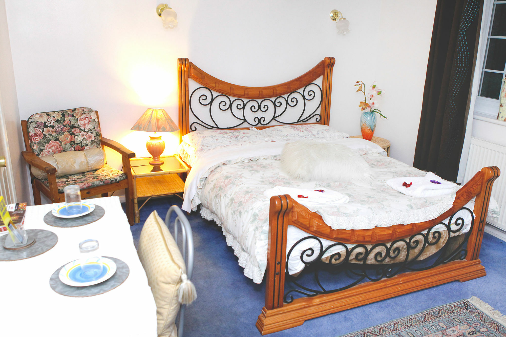 Da Vinci Guest House & Guest Parking, A Real Gem Crawley (West Sussex) Exterior foto